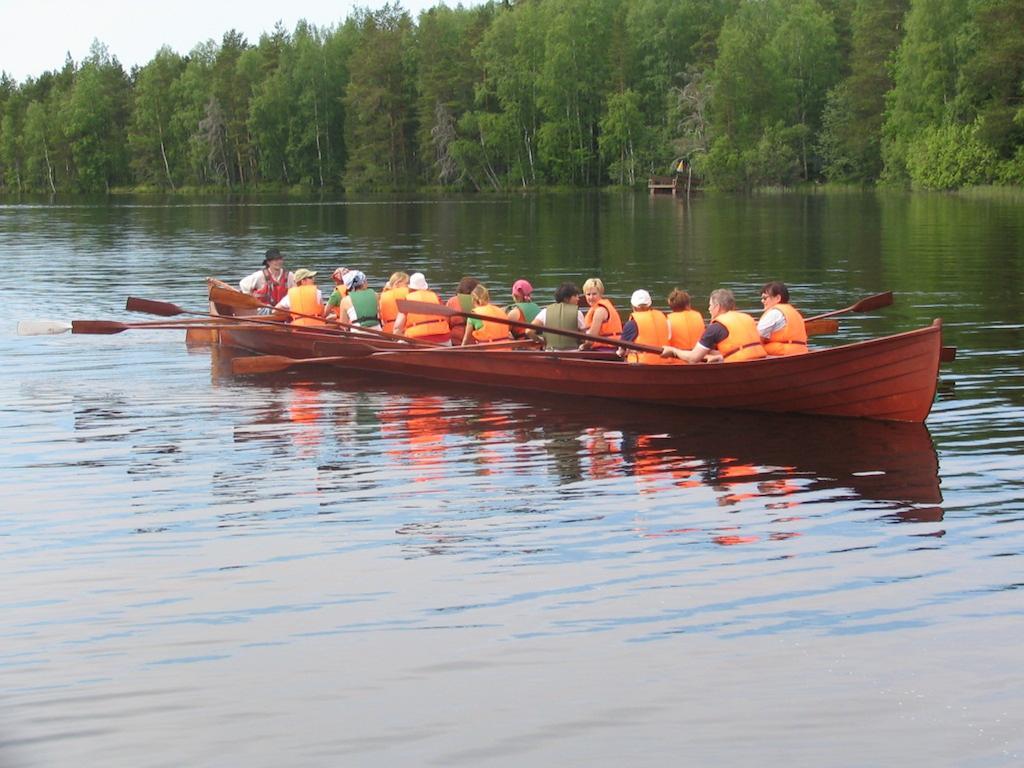 Отель Honkiniemi Эхтяри Экстерьер фото