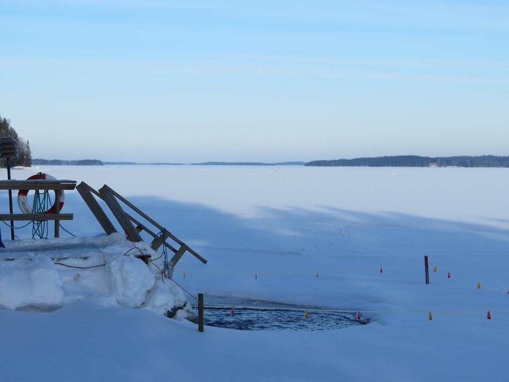 Отель Honkiniemi Эхтяри Экстерьер фото