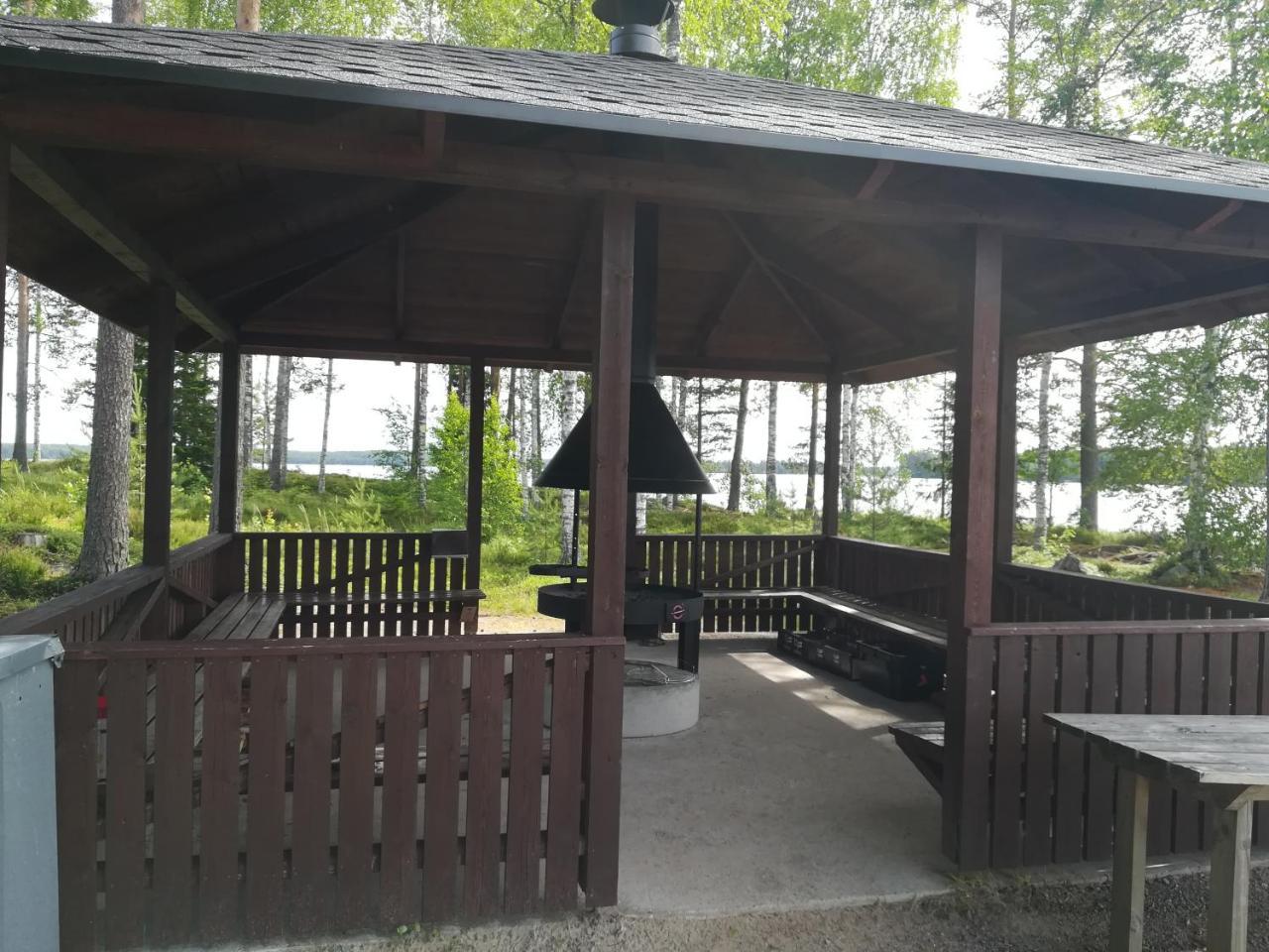 Отель Honkiniemi Эхтяри Экстерьер фото